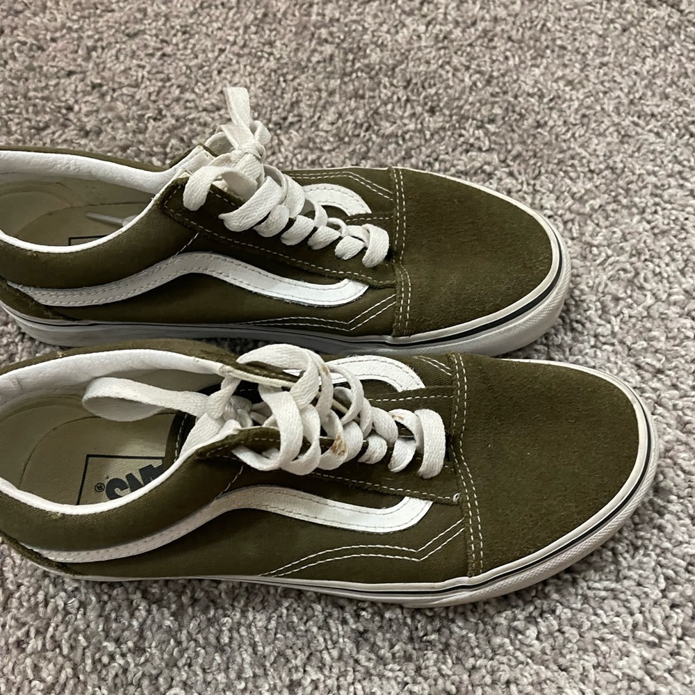 Vans - Picture 3 of 6